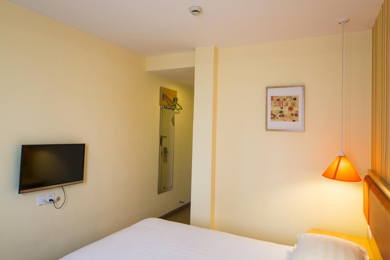 Home Inn Shanghai Pudong Nanpu Bridge Tangqiao Commercial Square Eksteriør billede